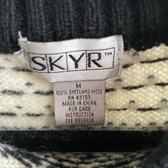 Vintage oversized wool sweater - Picture 2 of 4